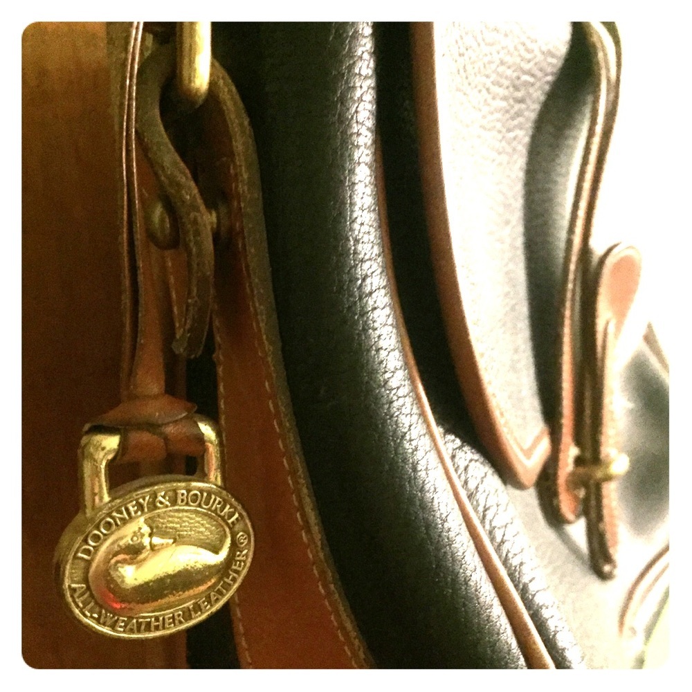 Vintage Dooney & Bourke ALL WEATHER LEATHER!
